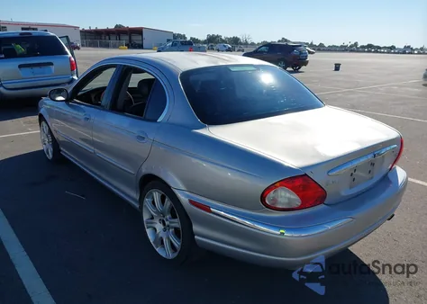 2003 Jaguar X-Type 3.0 из США, поврежденный, VIN SAJEA51C83WD31939